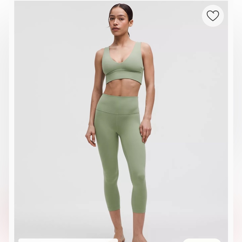 LULULEMON ALIGN HIGH RISE CROP 23” 
DESERT GREEN LEGGINGS SIZE 8
